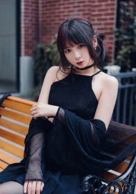 日韩迷你双肩包_BD韩语在线播放