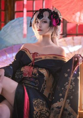 高清欧美情侣头像单人_4K免费播放